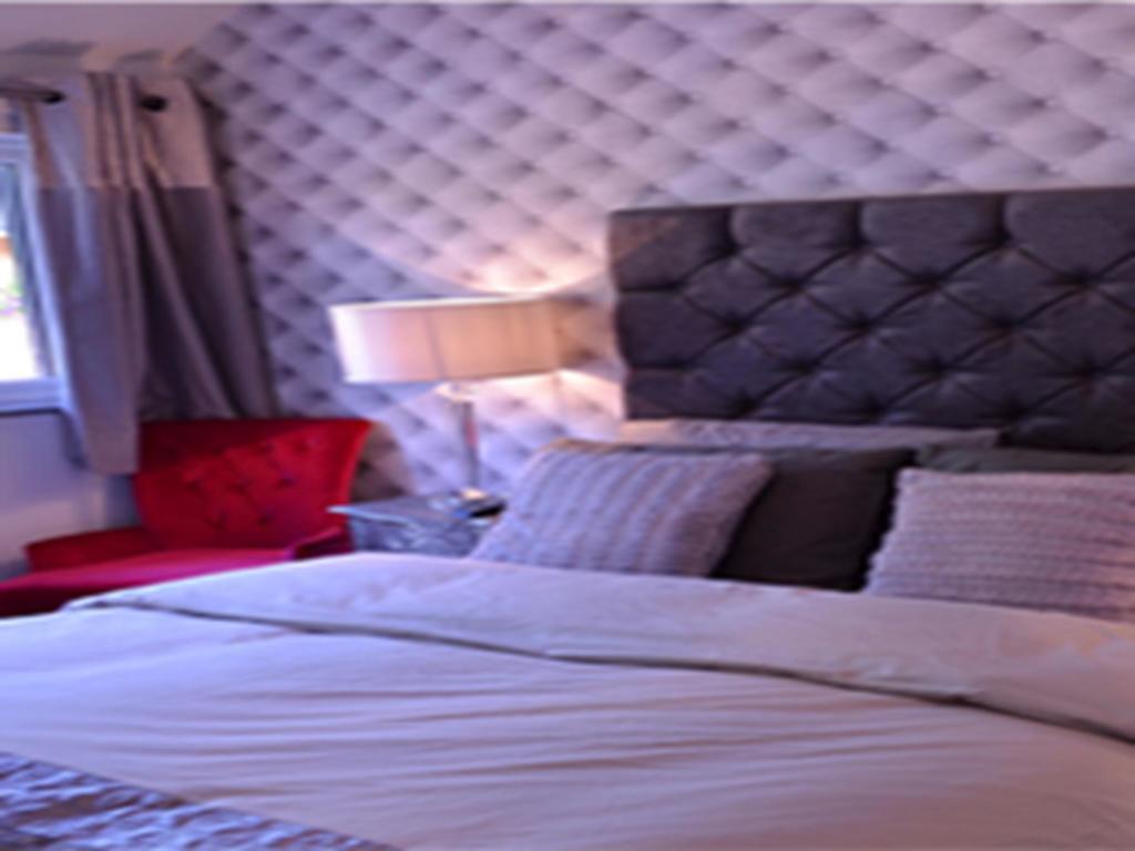 The King William IV Bed & Breakfast Royston Room photo